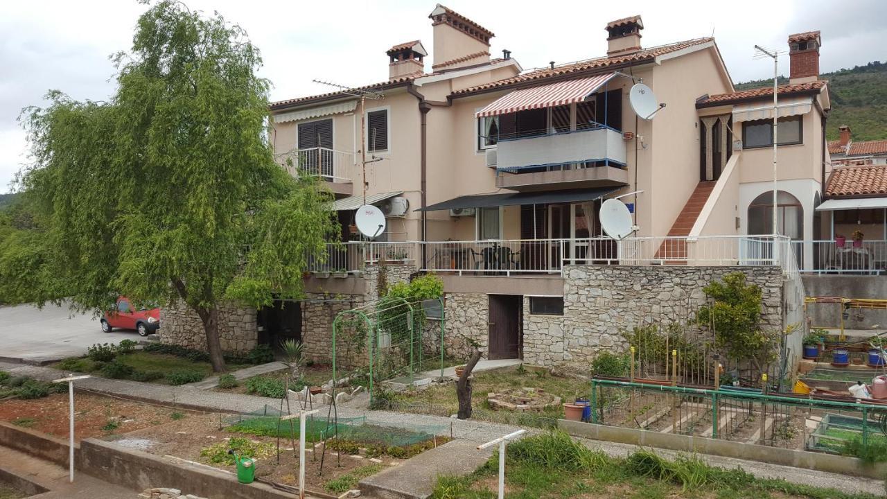 Apartman Ema 4+2 Koromacno Exterior photo